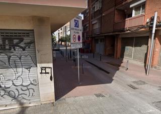 Aparcament cotxe a Carrer de francesc macià 70. Venta de plaza de parquing