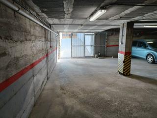Car parking in Carrer girona 5. Plaza de parking grande