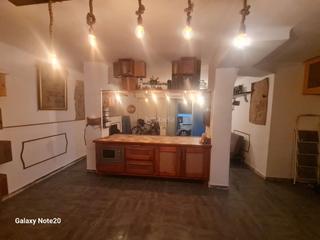 Local Comercial a Carrer de l'aprestadora 96. Local a pie de calle con loft