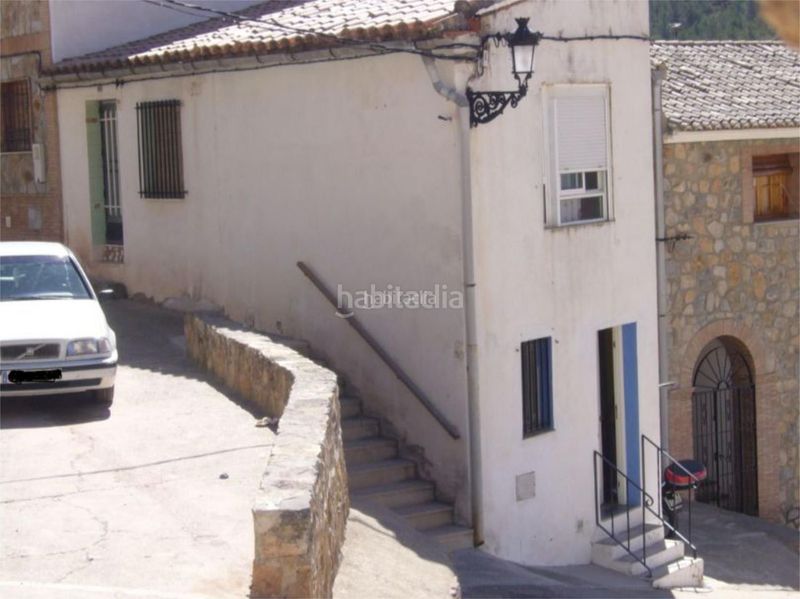 Foto 8215c326-2220-4d7b-870c-82bf59550c21. Semi detached house in calle santa bárbara 23 in Gaibiel