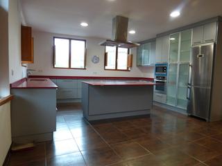 Casa a Plaza de montederramo 6. Ideal inversion