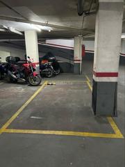 Lloguer Aparcament cotxe a Carrer de wellington 88. Alquiler plaza coche mediano