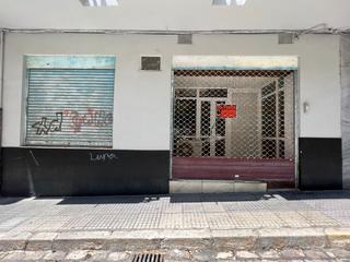 Local commercial à Plaza jesús nazareno 9. Vendo local comercial