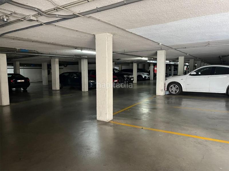 Foto 78854cdd-965d-4d0c-a65e-9060d1ec122c. Parking coche en zabalgana hiribidea 32 Ariznabarra / zabalgana hiribidea en Vitoria - Gasteiz