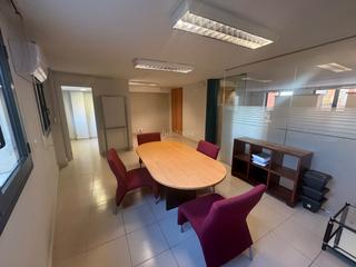 Location Bureau à Carrer del bruc 80. Oficina centro manresa
