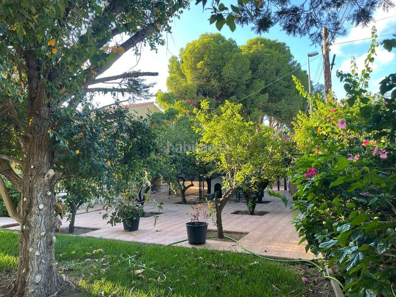 Foto 4ecef3b0-1782-49a0-b320-ff328e94dd6a. Alquiler chalet en carrer mestral 3 excepcional chalet independiente con piscina en Sant Vicent del Raspeig