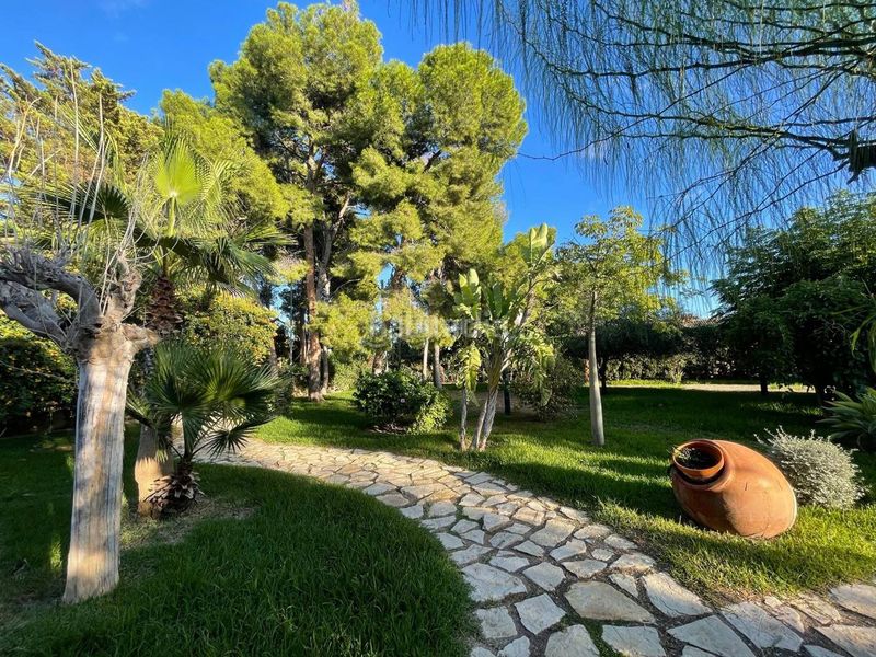 Foto aa0ca64f-6233-4a98-b8bb-f2d41dd8c413. Alquiler chalet en carrer mestral 3 excepcional chalet independiente con piscina en Sant Vicent del Raspeig