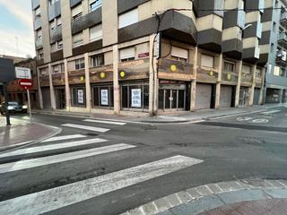 Rent Business premise in Carrer del doctor robert 14. Espectacular local comercial