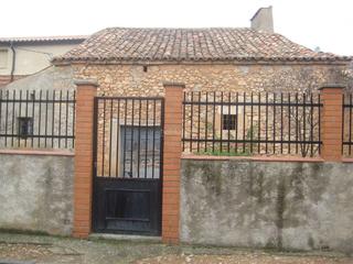 Casa adossada a Calle el humilladero 24. Caltojar / calle el humilladero