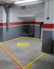 Car parking in Calle de la fuente 15. Los ángeles / calle de la fuente