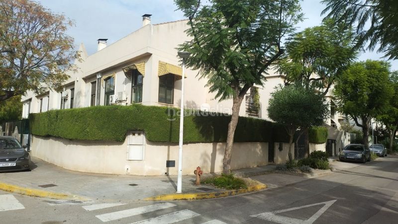 Foto 8d21ae7e-c537-4a78-8d54-f558dfb6d06f. Casa adosada en carrer serra perentxisa 28 lugar tranquilo con mucha luz en Picanya