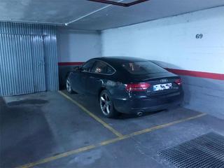 Alquiler Parking coche en Calle lituania 10. Media legua / calle del camino de los vinateros