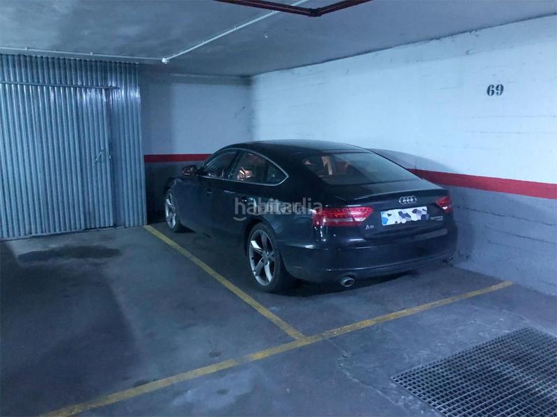 Foto b953e042-5391-4393-96ca-dcf0e789f19c. Alquiler parking coche en calle lituania 10 Media Legua / calle del camino de los vinateros en Madrid