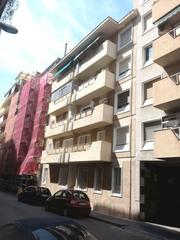 Parking voiture à Carrer bartolomé esteban murillo 75. Se vende plaza de garaje centrica