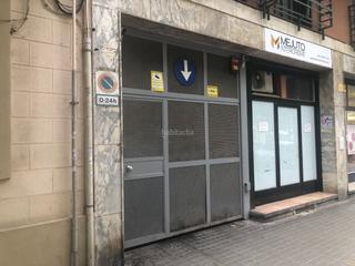 Rent Car parking in Carrer d'espronceda 59. Coche grande +  2 motos