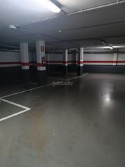 Parking voiture à Avinguda de la generalitat 34. Parking plaza segarra