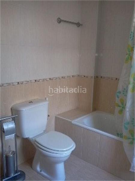 Foto d469f814-f717-4063-8e87-8844e4be6d25. Casa adosada en calle vista granada 44 san francisco - chorillo / calle vista granada en Gabias (Las)