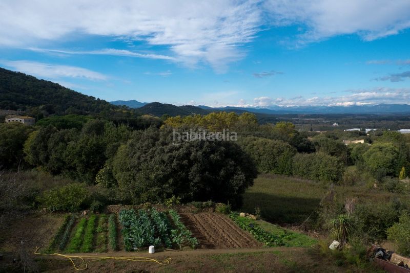 Foto eb87da58-05e0-4a92-8a0b-d010efa1238a. Masia a carrer congost 50 a Celrà