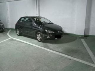 Rent Car parking in Rúa rampa 18. Centro / rúa rampa