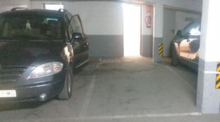 Lloguer Aparcament cotxe a Carrer màrtirs del setge de 1714 5. Parking y trastero en illa peatonal con ramblas