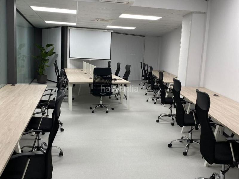 Foto 9372fb54-90e2-47ee-a0bc-e3b706e26f34. Miete büro in calle einstein 9 in Nuevo Parque Ciudad Real