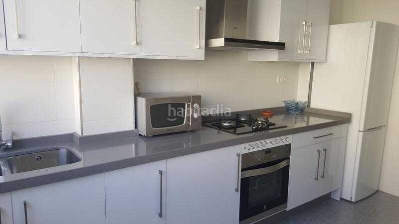 Foto 414fbd53-8f49-4f7f-aa25-02c1554f636b. Rent flat in calle enrique carrasco 6 in Almuñecar centro Almuñécar