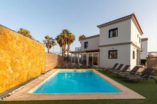 Rent Flat in Calle los coroneles 1. Casa muy bonita en alquiler.