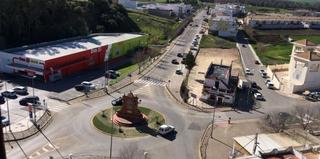 Local Comercial a Calle archite 36. Local comercial 605 metros avda. de arcos.
