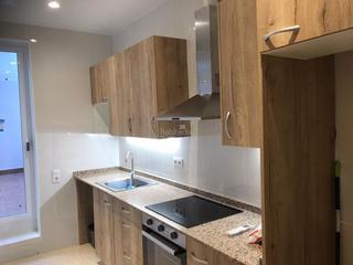 Affitto Appartamento in Carrer de sicília 83. Fabulosa  planta baja nueva con patio