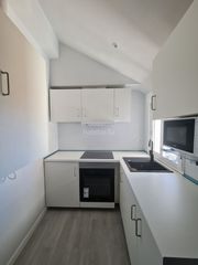 Rent Flat in Calle de gabriel lobo 31. Piso recien reformado  en el viso