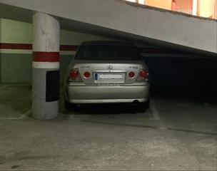 Aparcament de moto a Carrer de portolà 12. Parking para 2 motos, o para coche bajo (1,45m)
