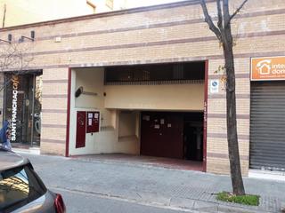 Lloguer Aparcament cotxe a Rambla josep tarradellas 3. Parking en alquiler para coche mediano