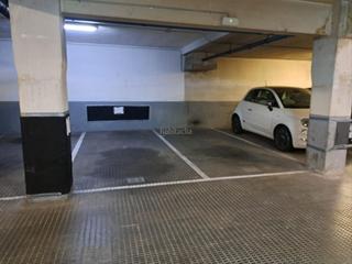 Miete Autoparkplatz in Carrer de nàpols 173. Parking en alquiler para coche mediano