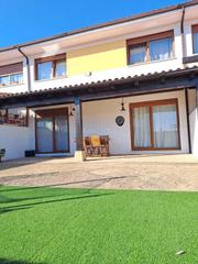 Casa a Barrio queveda 21. Santillana del mar / barrio queveda