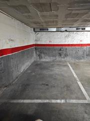 Aparcament cotxe a Carrer de cervantes 215. Plaza coche grande