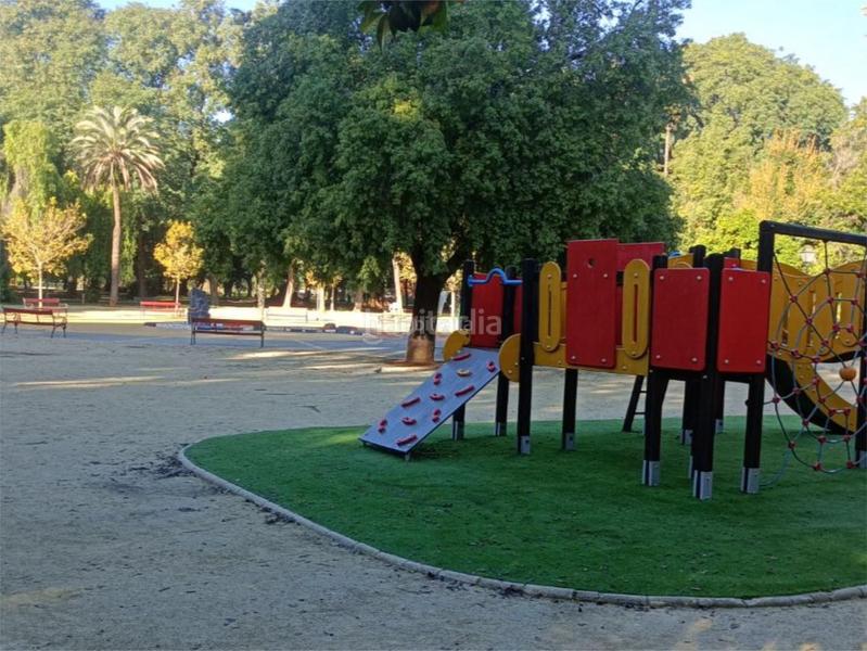 Foto f2a14131-e5a8-4e17-b3c7-bcb0a217a322. Lloguer pis a calle juan ramón jiménez 12 a Los Remedios Sevilla