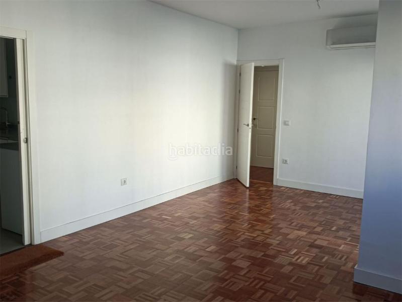 Foto 2ee42df3-d000-4d17-9b48-c9bf900579b5. Rent flat in calle juan ramón jiménez 12 in Los Remedios Sevilla