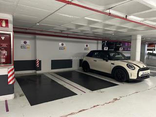 Alquiler Parking coche en Travessera de gràcia 19. Aparcamiento zona galvany
