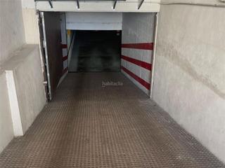 Rent Car parking in Carrer de la farinera 30. Pont d
