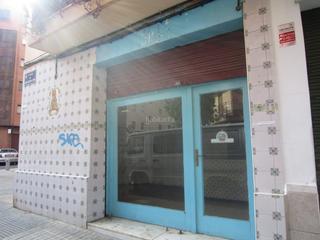 Local Comercial a Carrer de joan baptista vives 12. Local comercial en calle muy animada