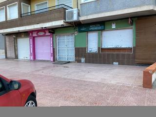 Local commercial à Paseo de la constitución 6. Local comercial en el centro de pinoso