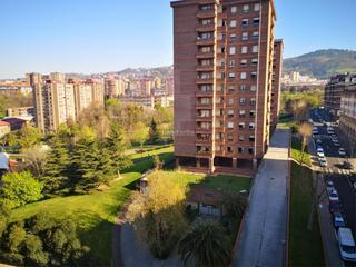 Appartement à Jimenez fernando miembro dya kalea 2. Txurdinaga / jimenez fernando miembro dya kalea