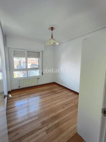 Foto ea294fc9-5f39-4da3-bebb-31ba95421dce. Pis a jimenez fernando miembro dya kalea 2 a Txurdinaga Bilbao