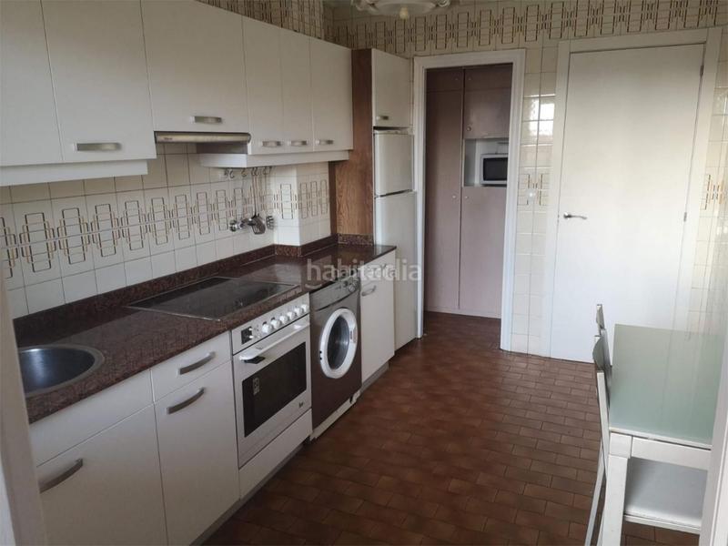 Foto f02694f6-7c39-4cf4-b37a-ad9d34b1575a. Pis a jimenez fernando miembro dya kalea 2 a Txurdinaga Bilbao