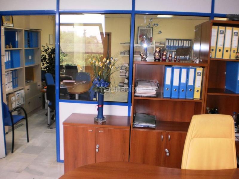 Foto 52abfb99-e02b-410f-b674-b02a2c47958e. Location bureau dans avenida alcalde luis uruñuela 19 dans Sevilla