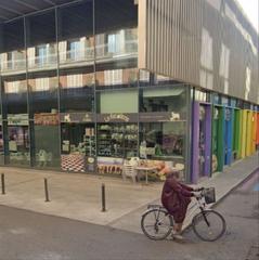 Local Comercial a Carrer antoni llopis 12. Concessió de negoci en venda dins mercat olot