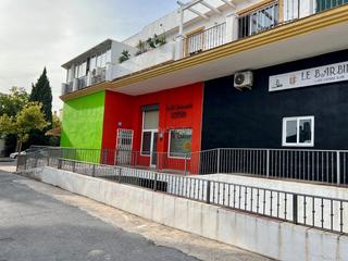 Local commercial à Calle padre paco ostos 17. Local comercial cerca del hotel club med