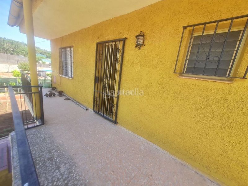 Foto df2e0388-b0f1-4278-ad83-c2da7a2f397f. Xalet a calle menorca 12 a Alcora (l´)