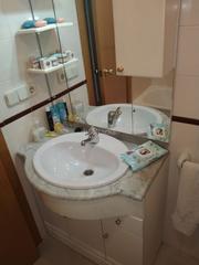 Casa adossada a Carrer puigmal 1. Casa en venta en zona residencial campdevànol