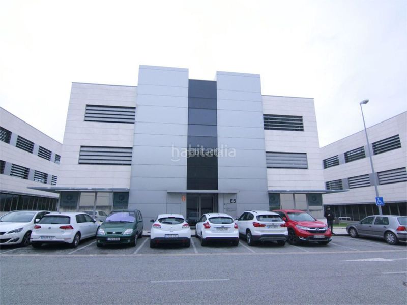 Foto 37dd2750-0fee-48d9-abe7-8cf73f216794. Ufficio in calle e e1 in Aranguren